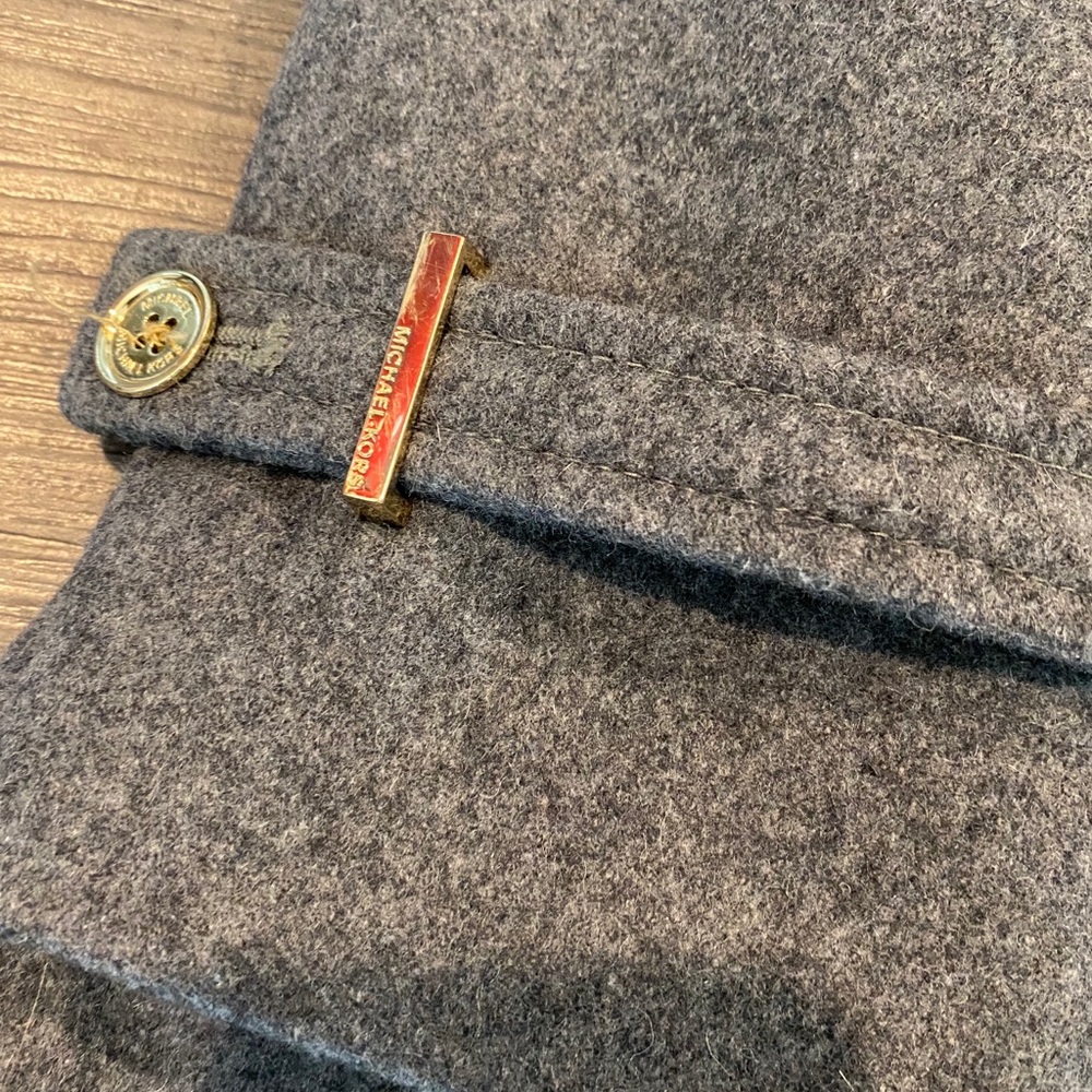 Michael Kors Wool Blend zip front coat. - Picture 7 of 8